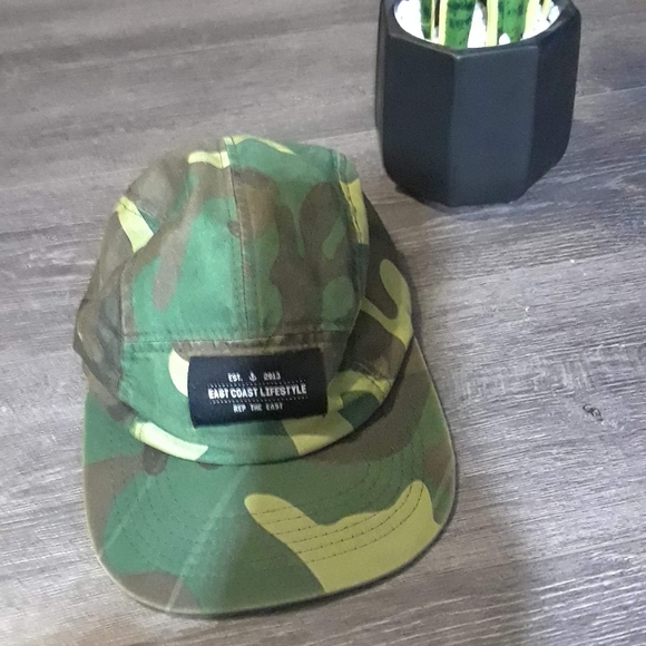 Eastcoast Lifestyle Other - 3/22$ Eastcoast lifestyle army hat snapback
